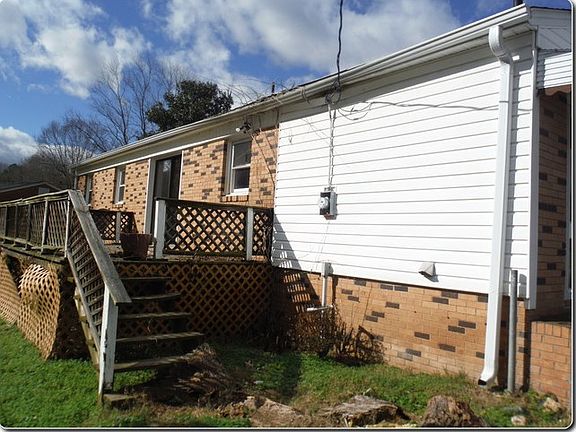 3rd image of 4716 Helen Avenue