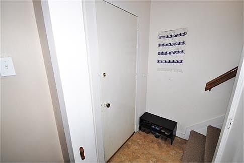 4th image of 406 19th Ave NE