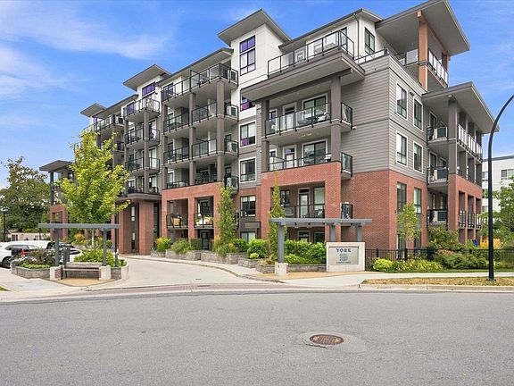 3rd image of 45511 Campus Dr #410