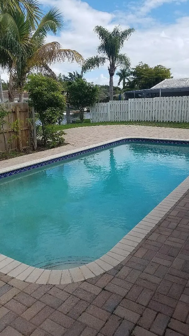 3 bed, 1570 sqft, $4,900 — Photo 3