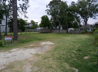 906 Elm Rd, Clear Lake Shores, TX 77565