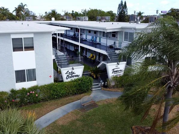 302 Lake Osborne Drive #9, Lake Worth Beach, FL 33461