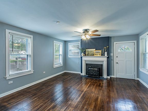 4th image of 900 N 31st St