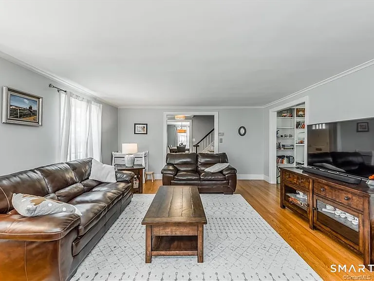 331 Auburn Rd — Photo 12