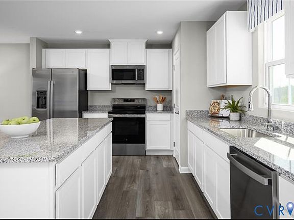 4th image of 4 Harvest Ln