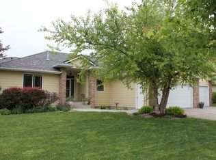 709 W Ashcroft St, Sioux Falls, SD 57108