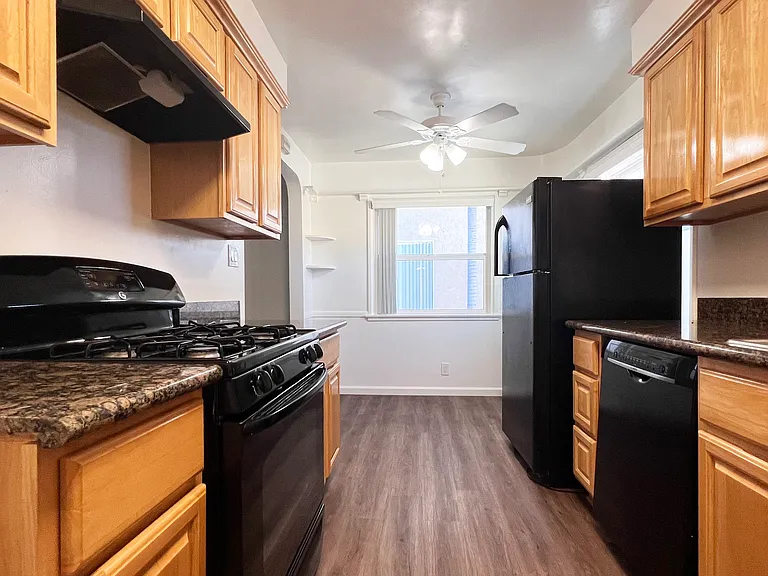 3317 Castle Heights Ave #8 — Photo 9