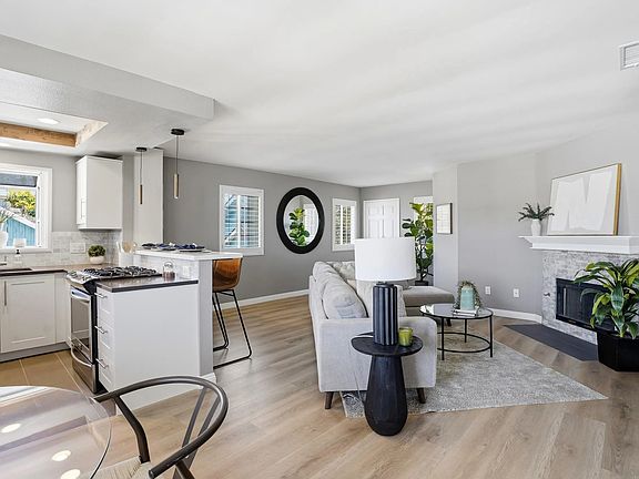 4th image of 3922 Albatross St Unit 3