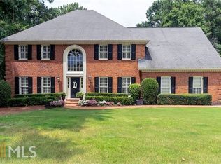 8630 Haven Wood Trl, Roswell, GA 30076