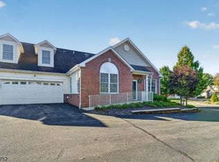 69 Samson Dr, Raritan Twp., NJ 08822