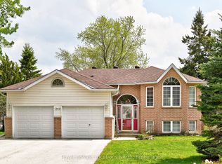 285 Christopher St, Clearview, ON L0M 1S0