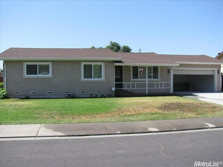1st image of 4808 Dahlia Dr