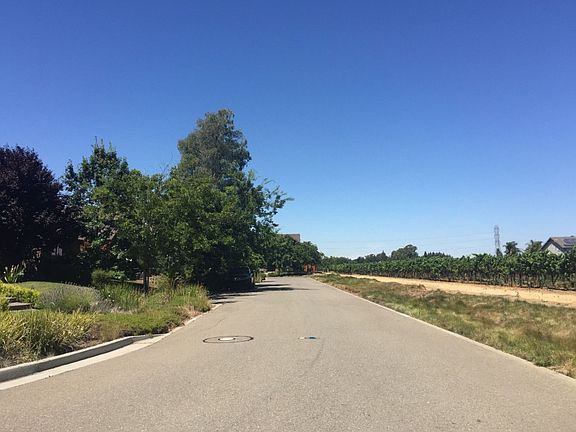 5th image of 5277 Flagg Ln