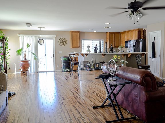 3rd image of 9512 Violet Sunset Ave