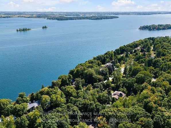 40 Riverside Dr, Kingston, ON K7L 4V1