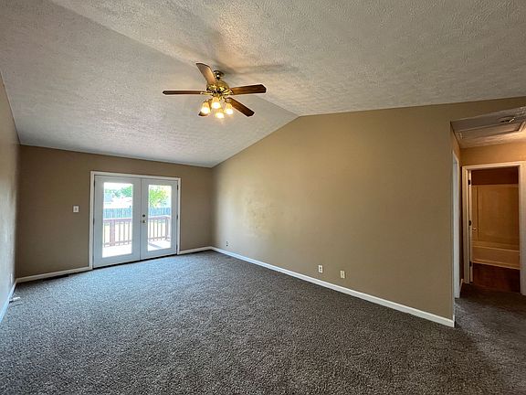 4th image of 106 Karen Ct
