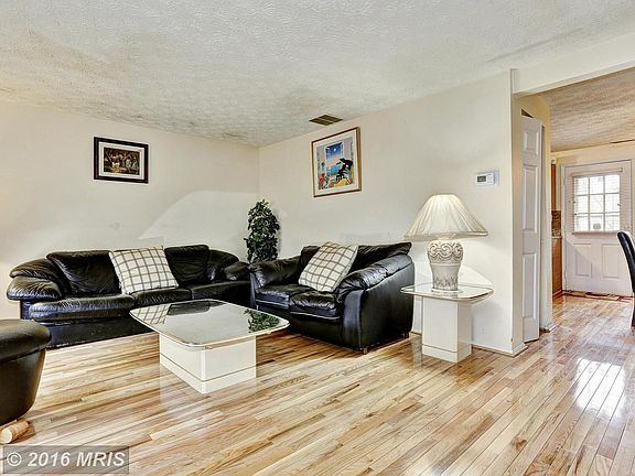 2nd image of 18012 Wagonwheel Ct