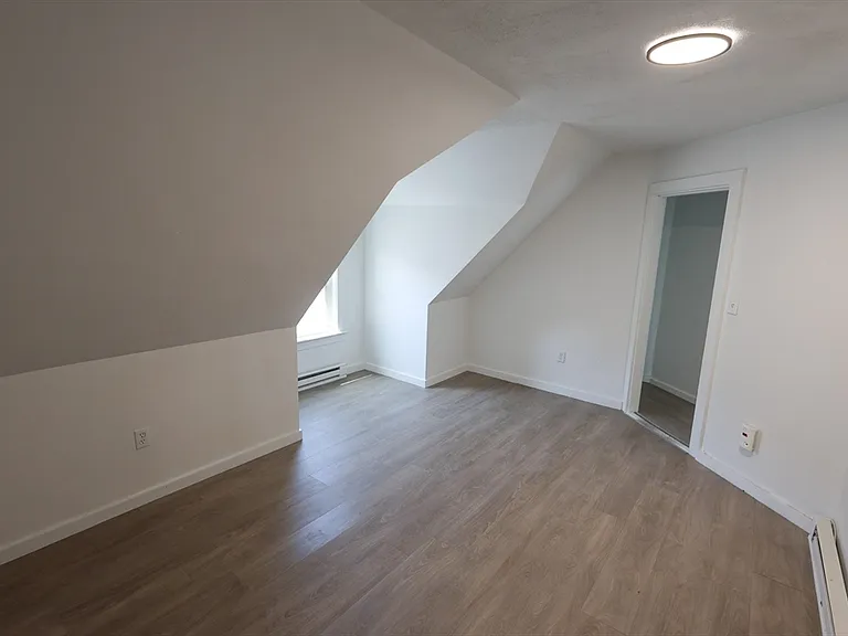 8 Colonial Ave #3 — Photo 5