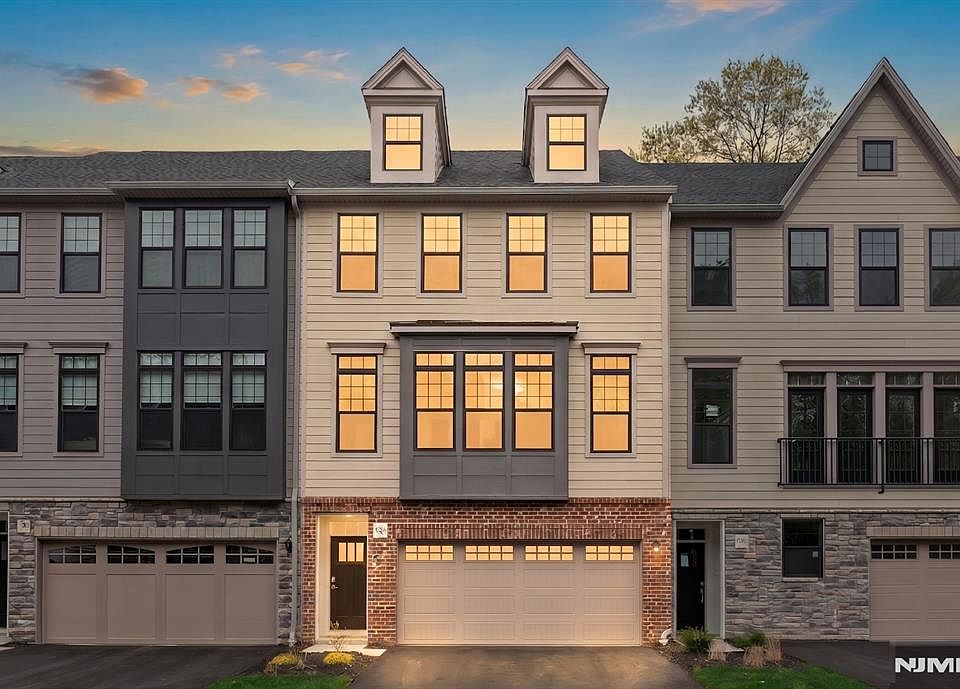 1st image of 92 Cinnamon Dr