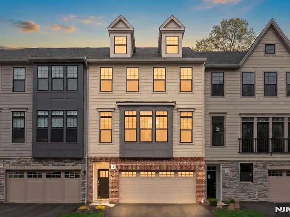 92 Cinnamon Dr, Upper Saddle River, NJ 07458