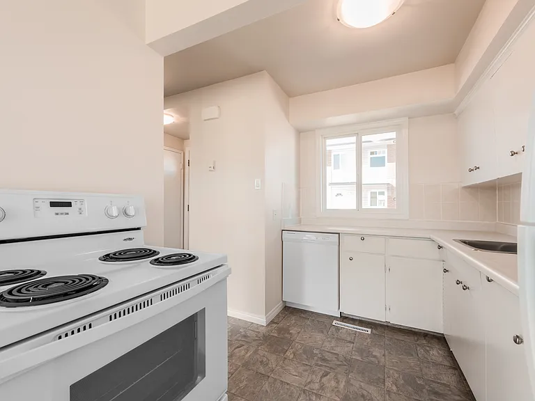 10211 Princess Elizabeth Ave NW — Photo 24