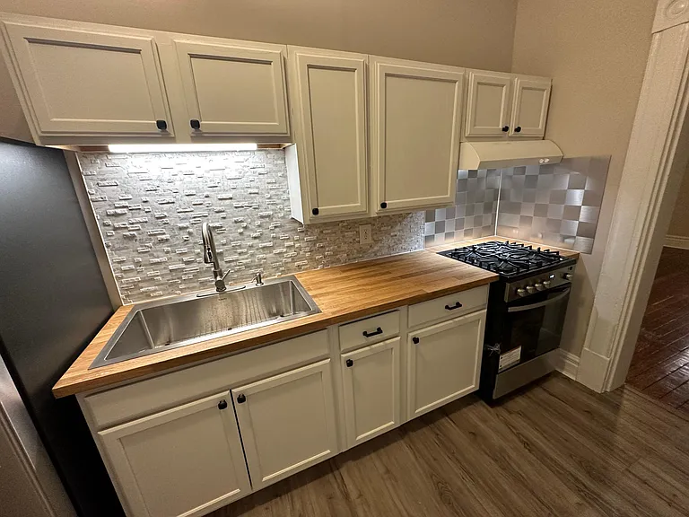 2023 Greenup St #1 — Photo 17