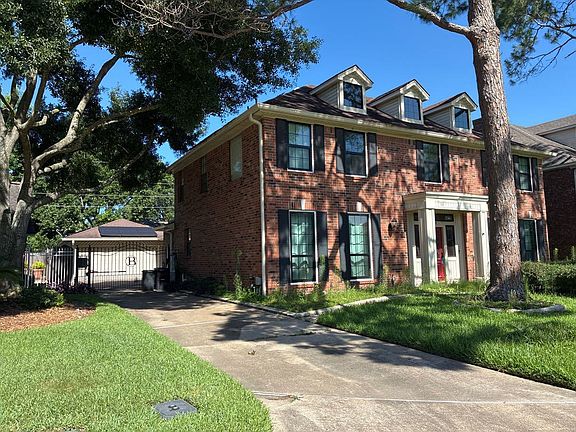 3rd image of 7807 Capri Cir