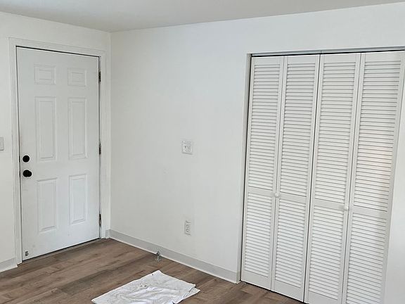 4th image of 1029 166th Pl NE