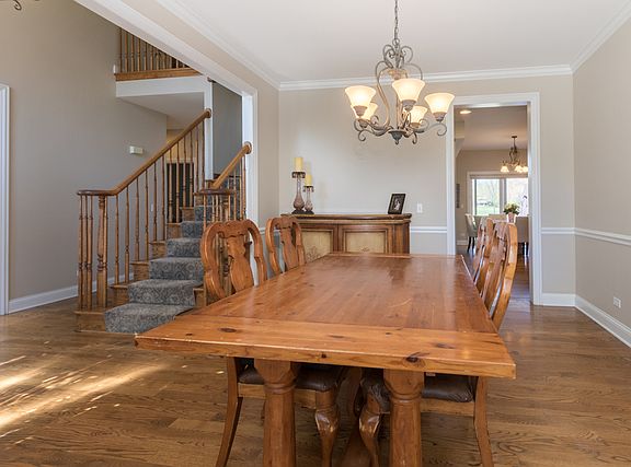 5th image of 670 Appletree Ln