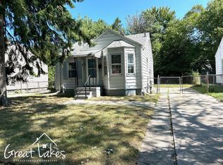 19323 Kenosha St, Harper Woods, MI 48225