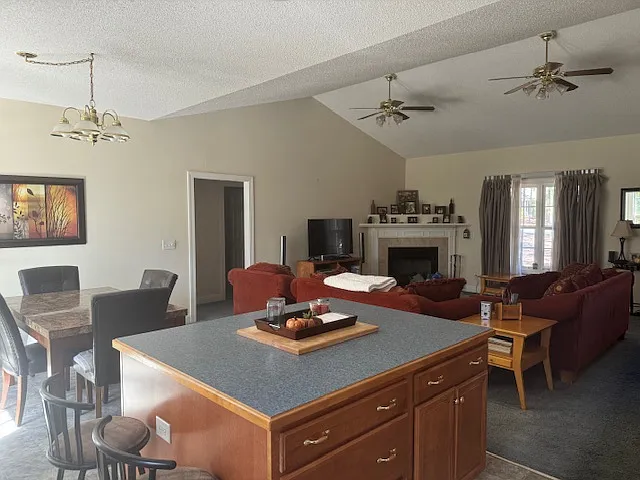 3 bed, 1650 sqft, $1,800 — Photo 3