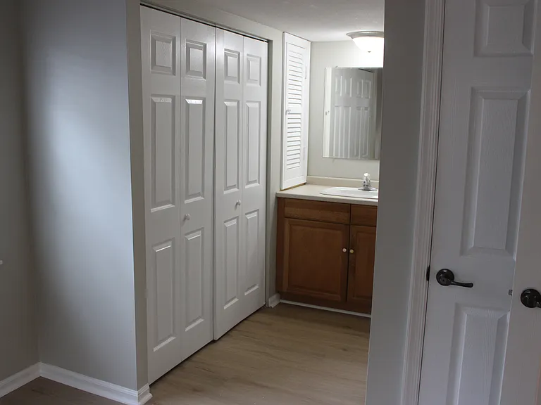 168 Oberlin Ter — Photo 17