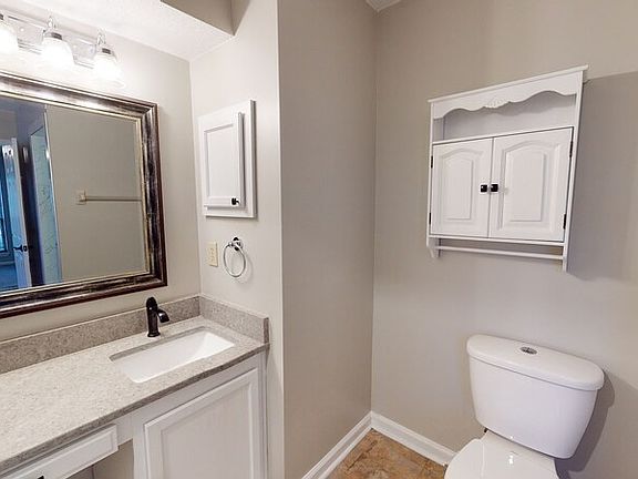 4th image of 12556 Windy Willows Dr N