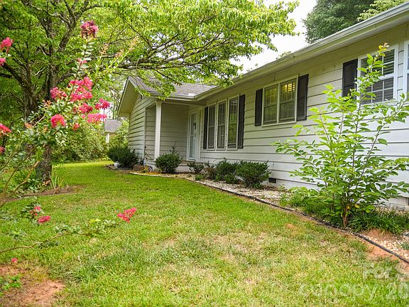5th image of 616 Pineview Lakes Rd