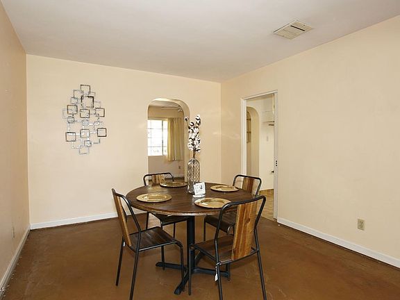 5th image of 2524 E Glenrosa Ave