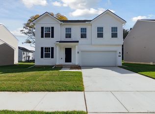 588 Heritage Farms Blvd, Chelsea, MI 48118