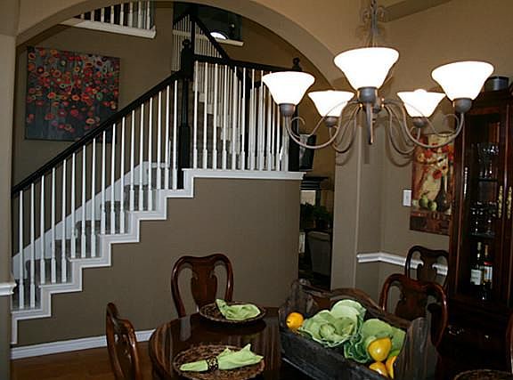 5th image of 440 Kyle Ln