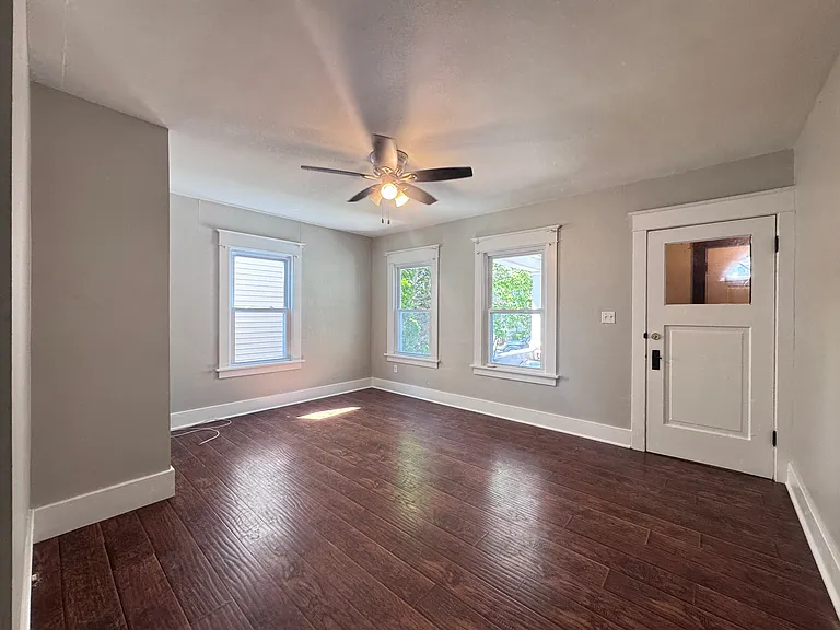30 Custer St #1 — Photo 1