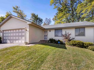2733 Carol Pl, Rockford, IL 61109