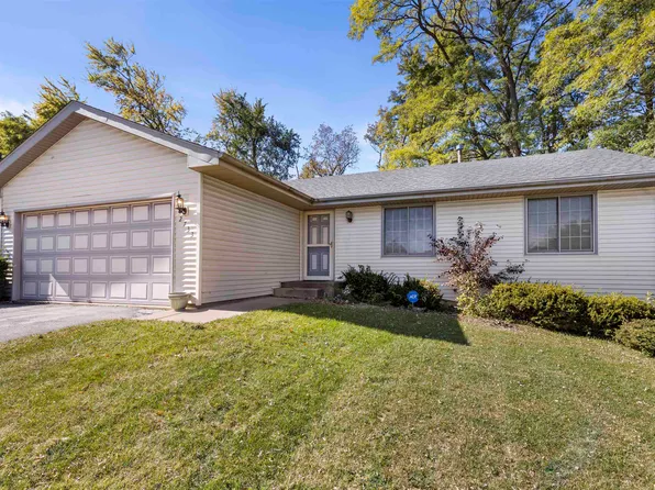 2733 Carol Pl, Rockford, IL 61109