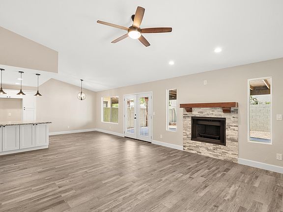 3rd image of 1040 S 21st St