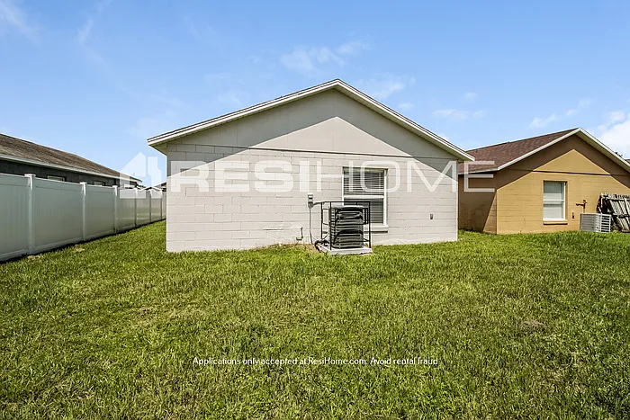 1837 Lacy Ln — Photo 12