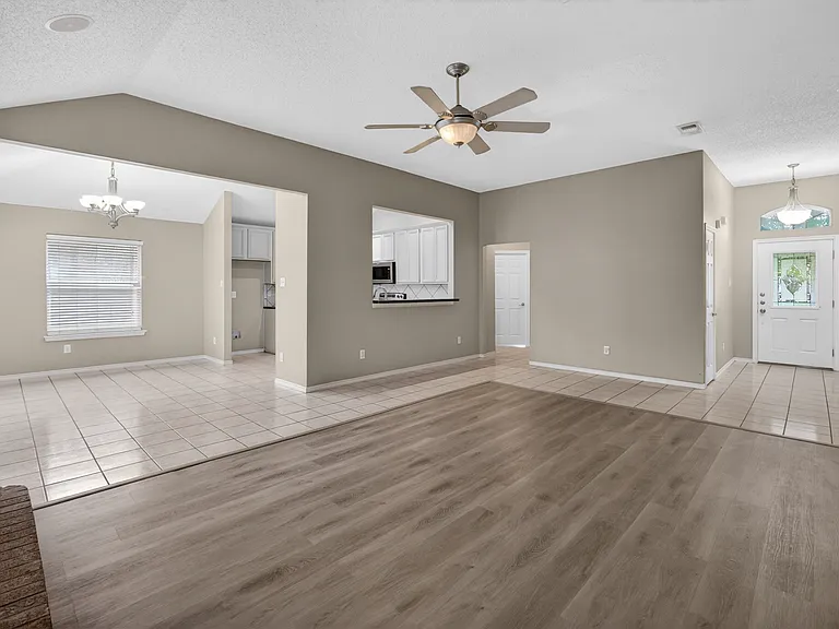 1105 Hidden Glade Dr — Photo 16