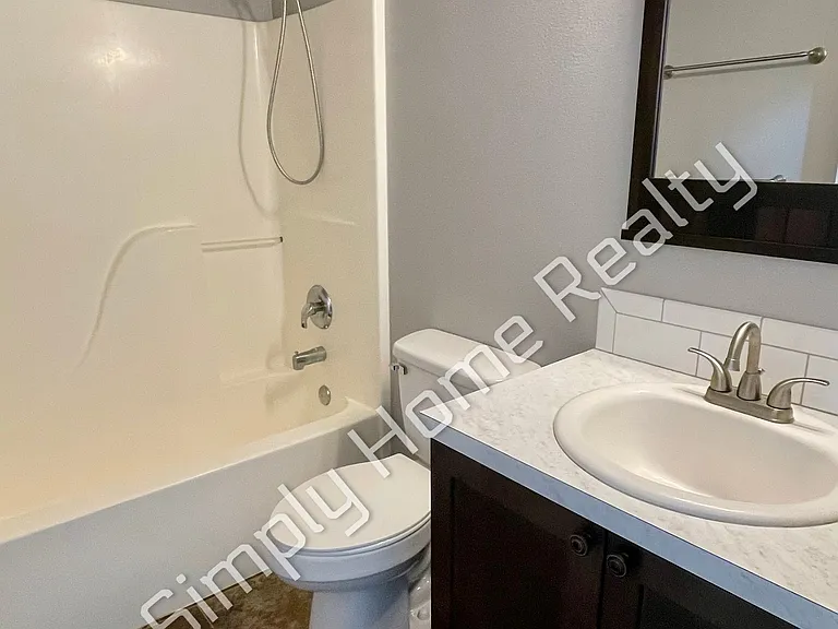 1622 Division St SW — Photo 13