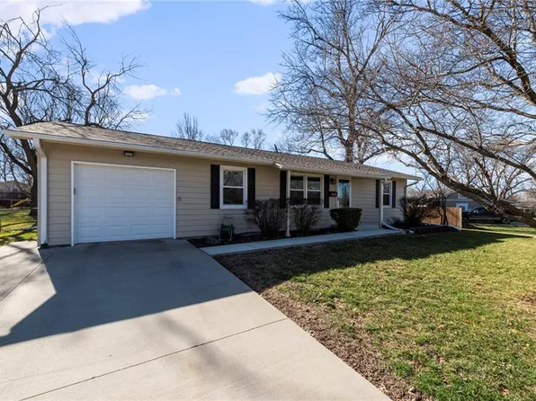 11931 W 70th St, Shawnee, KS 66216