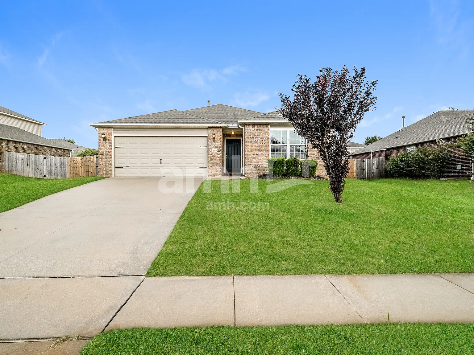 3 bed, 2.0 bath, 1610 sqft, $1,905 — Photo 1
