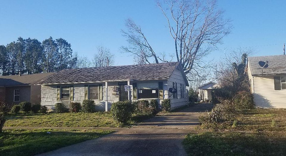 2nd image of 524 Laughrun Dr