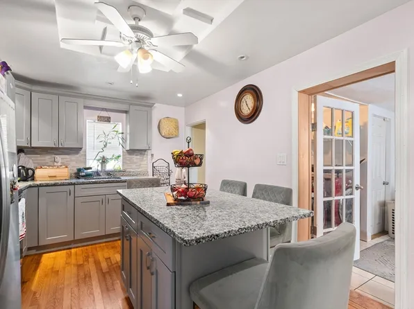 85 Division St, Brockton, MA 02301