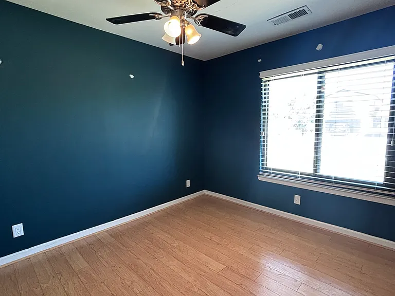 2348 Sawyer Ct — Photo 23