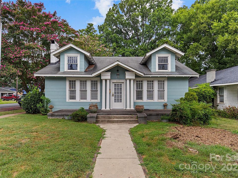 1st image of 801 Hawthorne Ln